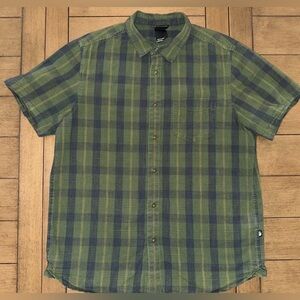 The North Face Mens Large Short Sleeve Plaid Button Down Hiking Shirt Green